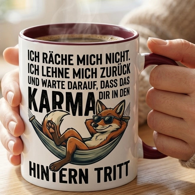 Lustige Fuchs Tasse Spruch Ich räche mich nicht Karma regelt das Hintern Tritt – Witzige Kaffeetasse Büro Arbeit Job Humor Sarkasmus – Geschenk Kollegen Chef – Keramik Becher 330ml