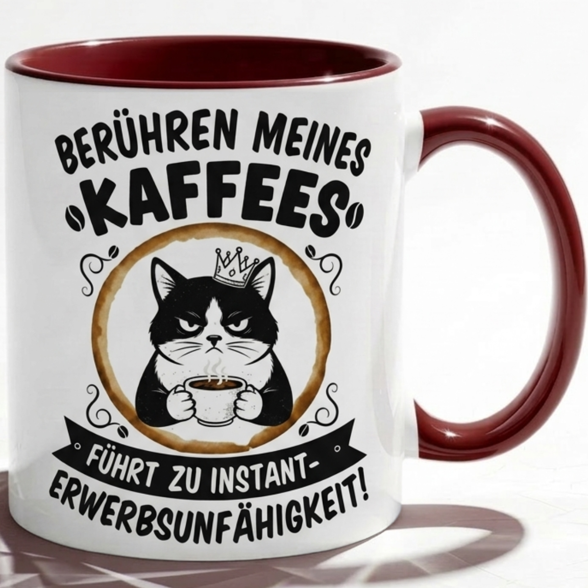 Lustige Katze Tasse Spruch Berühren meines Kaffees führt zu instant Erwerbsunfähigkeit – Witzige Kaffeetasse Büro Arbeit Job Humor – Geschenk Kollegen – Keramik Becher 330ml