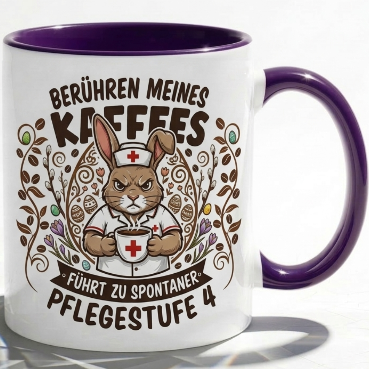 Pflege Tasse Spruch Berühren meines Kaffees führt zu spontaner Pflegestufe 4 – Witzige Kaffeetasse Krankenschwester Altenpflege Beruf Humor – Geschenk Kollegen – Keramik 330ml