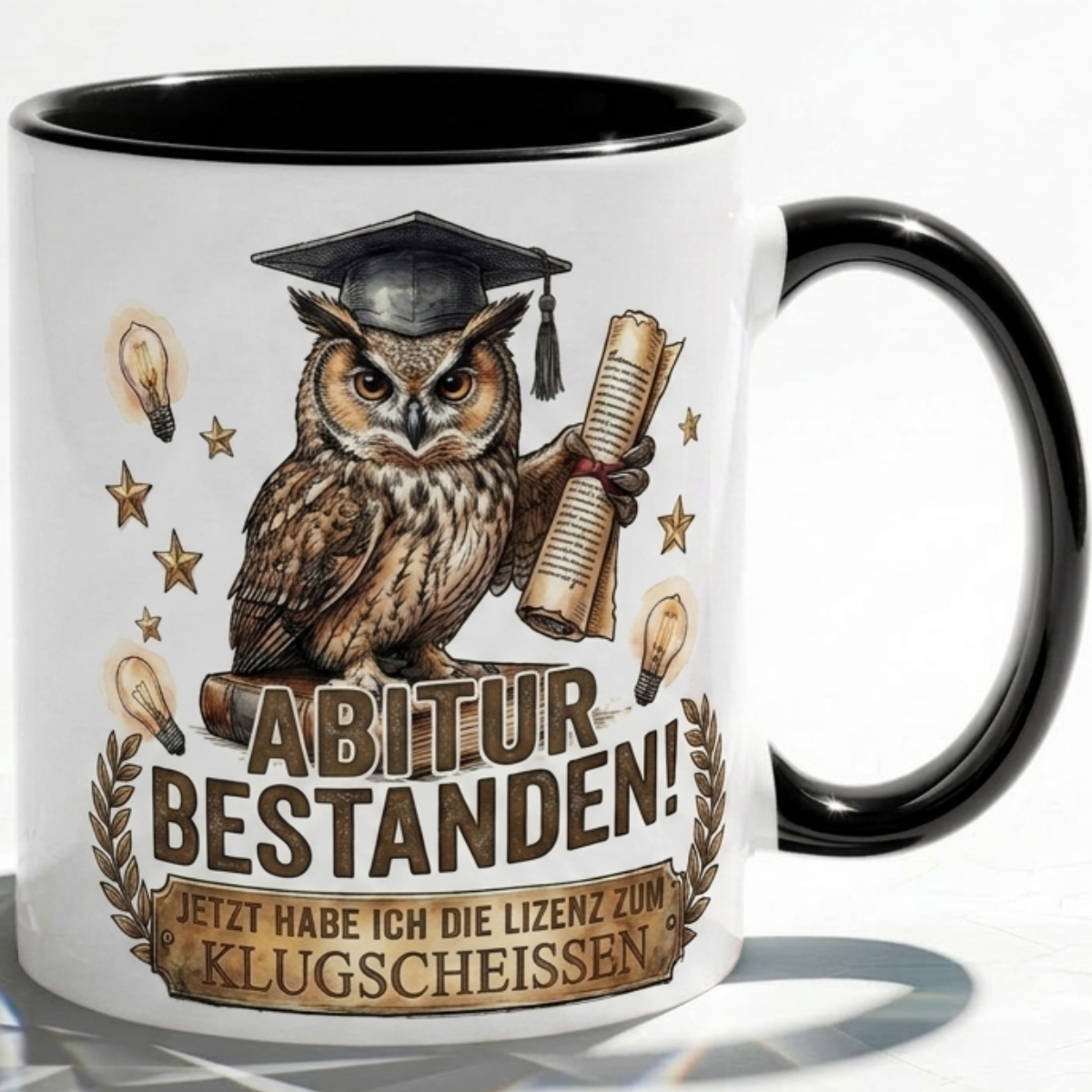 Abitur Tasse Spruch Abitur Bestanden Jetzt habe ich die Lizenz zum Klugscheissen – Lustiges Geschenk Abi Prüfung Schulabschluss 2027 Eule – Kaffeetasse – Keramik Becher Weiß Rot Dunkelrot 330m