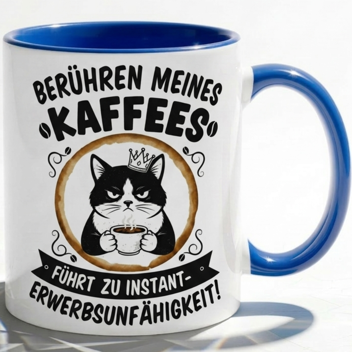 Lustige Katze Tasse Spruch Berühren meines Kaffees führt zu instant Erwerbsunfähigkeit – Witzige Kaffeetasse Büro Arbeit Job Humor – Geschenk Kollegen – Keramik Becher 330ml