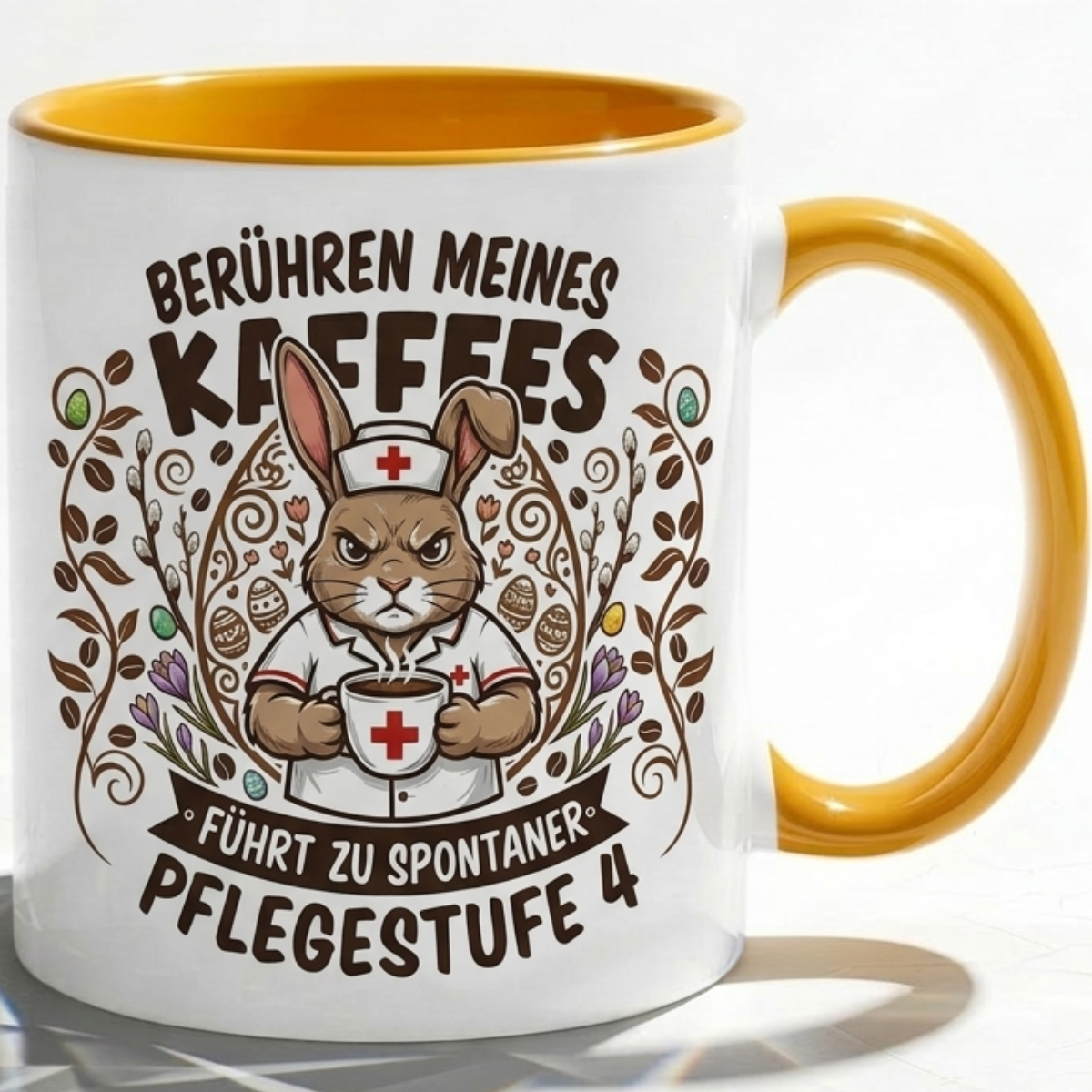 Pflege Tasse Spruch Berühren meines Kaffees führt zu spontaner Pflegestufe 4 – Witzige Kaffeetasse Krankenschwester Altenpflege Beruf Humor – Geschenk Kollegen – Keramik 330ml