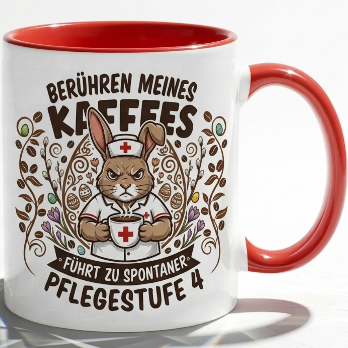 Pflege Tasse Spruch Berühren meines Kaffees führt zu spontaner Pflegestufe 4 – Witzige Kaffeetasse Krankenschwester Altenpflege Beruf Humor – Geschenk Kollegen – Keramik 330ml