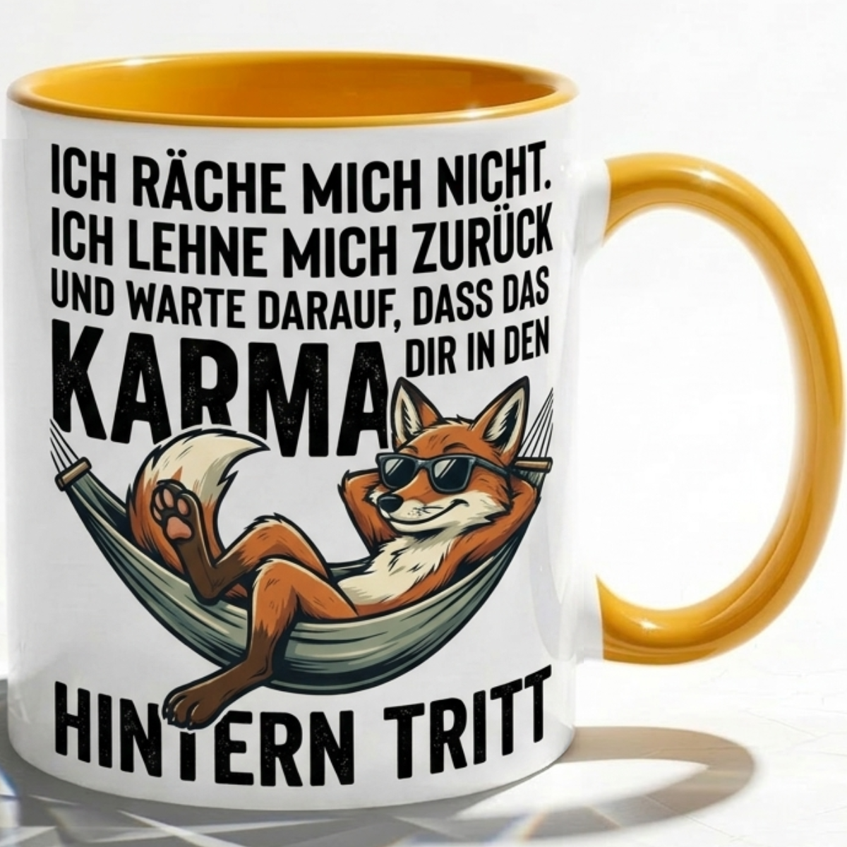 Lustige Fuchs Tasse Spruch Ich räche mich nicht Karma regelt das Hintern Tritt – Witzige Kaffeetasse Büro Arbeit Job Humor Sarkasmus – Geschenk Kollegen Chef – Keramik Becher 330ml