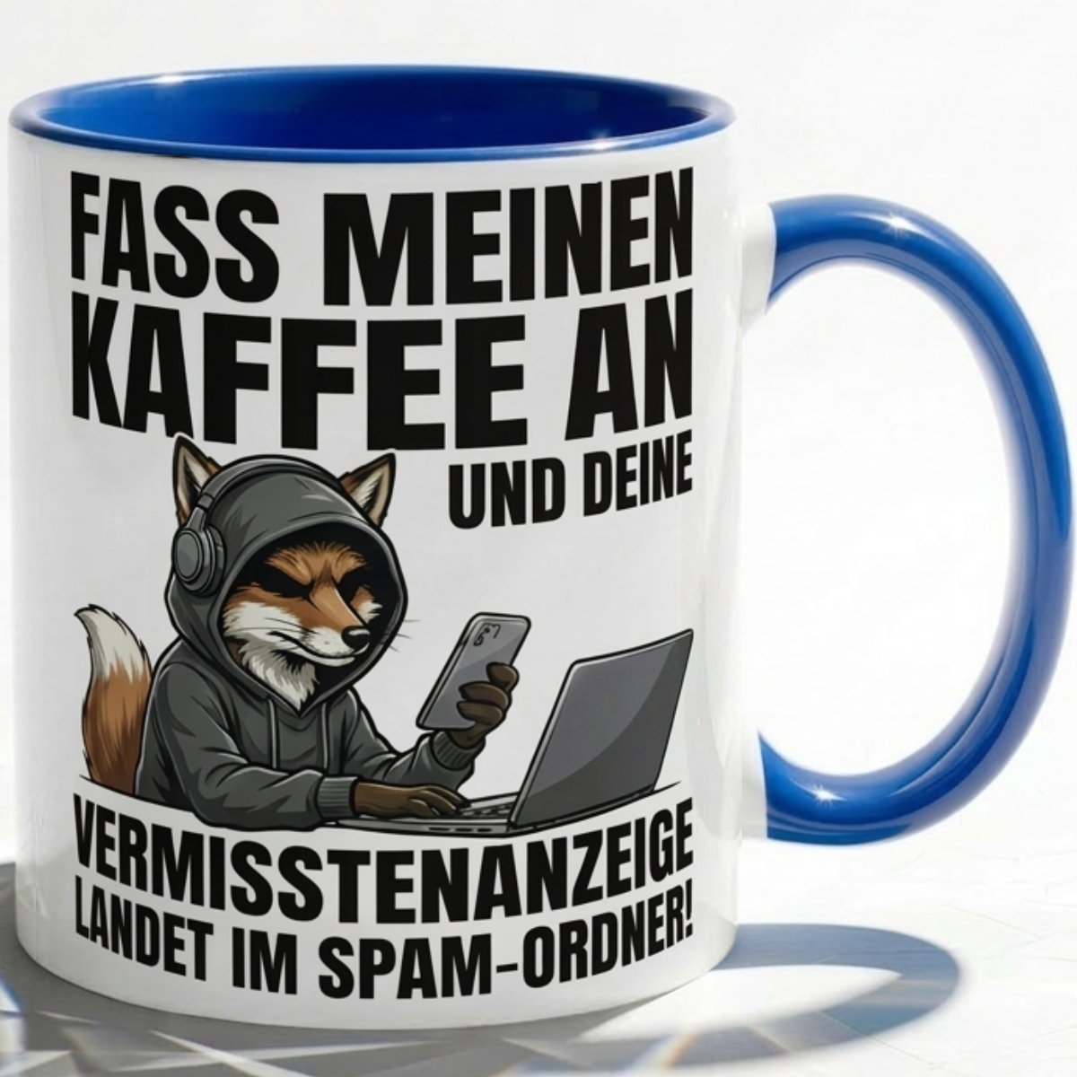 Fuchs Tasse Spruch Fass meinen Kaffee an Vermisstenanzeige landet im Spam-Ordner – Witzige Kaffeetasse Büro Arbeit Job IT Hacker Humor – Geschenk Kollegen – Keramik Becher 330ml