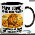 Papa Tasse Spruch Papa Löwe König der Familie Unbesiegbar wenn wir zusammen sind – Geschenk für Vater zum Vatertag Geburtstag Weihnachten – Kaffeetasse Löwen Motiv – Keramik Becher Weiß Schwarz 330ml