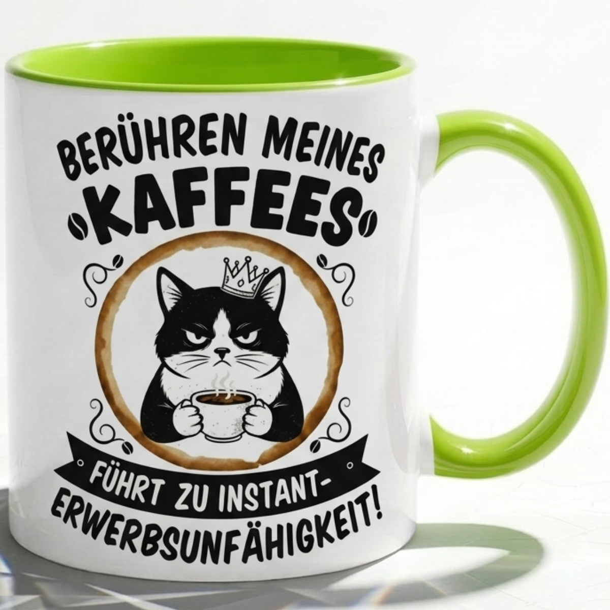 Lustige Katze Tasse Spruch Berühren meines Kaffees führt zu instant Erwerbsunfähigkeit – Witzige Kaffeetasse Büro Arbeit Job Humor – Geschenk Kollegen – Keramik Becher 330ml