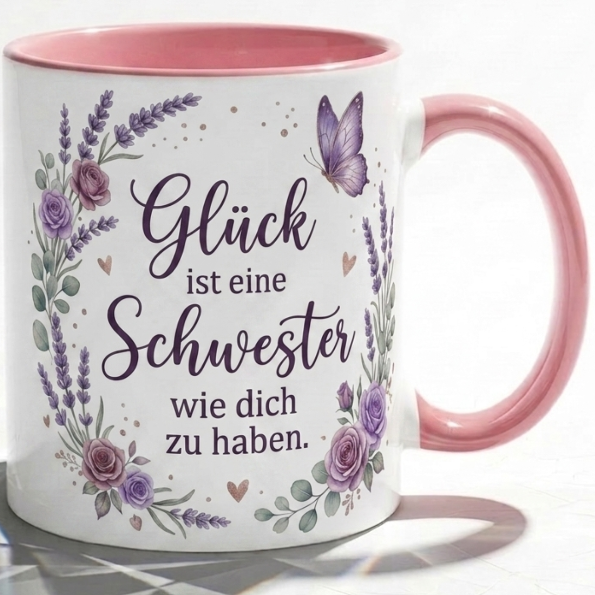Schwester Tasse Spruch Glück ist eine Schwester wie dich zu haben – Geschenk für Schwestern Geburtstag Danke Weihnachten – Kaffeetasse Lavendel – Becher Weiß Lila 330ml