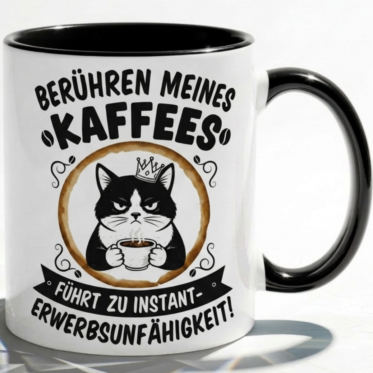 Lustige Katze Tasse Spruch Berühren meines Kaffees führt zu instant Erwerbsunfähigkeit – Witzige Kaffeetasse Büro Arbeit Job Humor – Geschenk Kollegen – Keramik Becher 330ml
