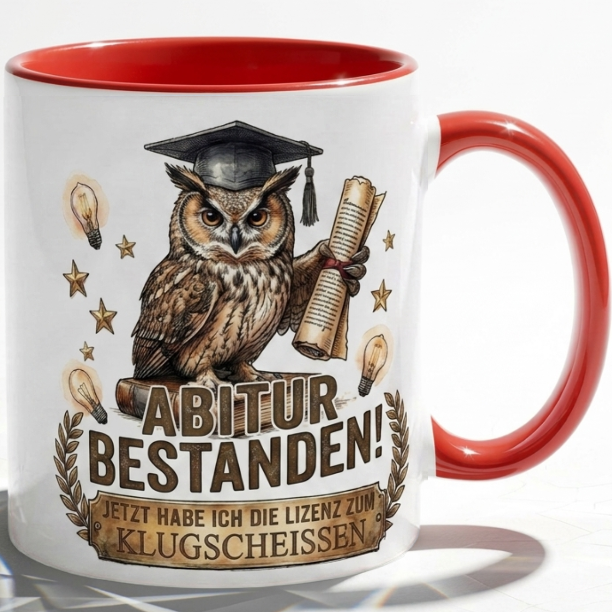 Abitur Tasse Spruch Abitur Bestanden Jetzt habe ich die Lizenz zum Klugscheissen – Lustiges Geschenk Abi Prüfung Schulabschluss 2027 Eule – Kaffeetasse – Keramik Becher Weiß Rot Dunkelrot 330m