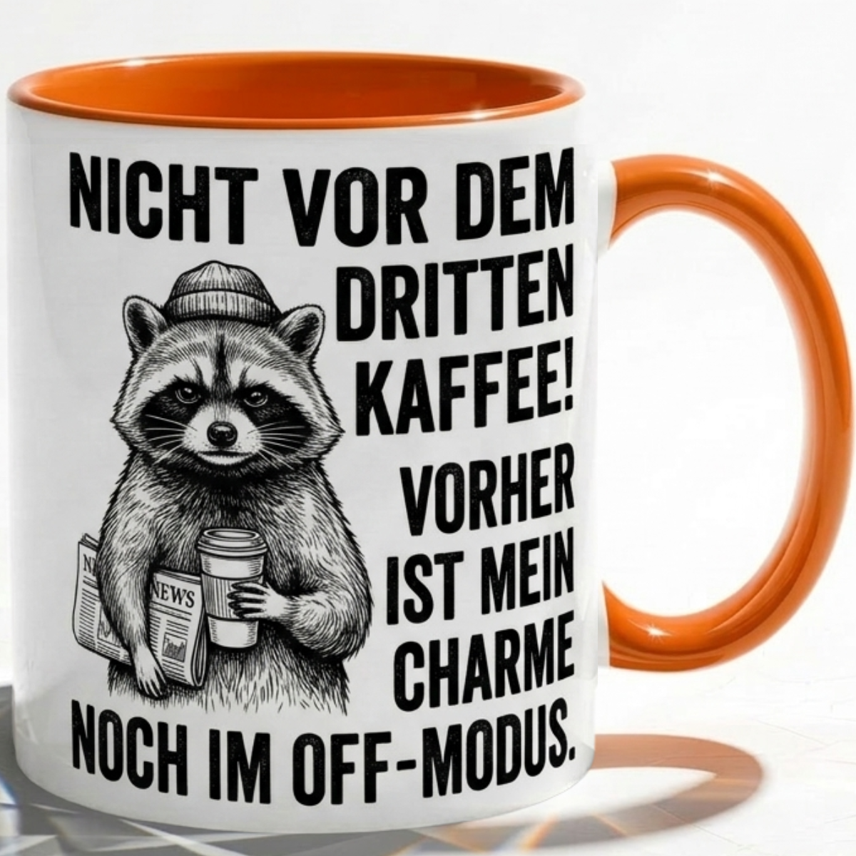 Waschbär Tasse Spruch Nicht vor dem dritten Kaffee Vorher Charme im Off-Modus – Witzige Kaffeetasse Büro Arbeit Job Humor Morgenmuffel – Geschenk Kollegen – Keramik Becher 330ml