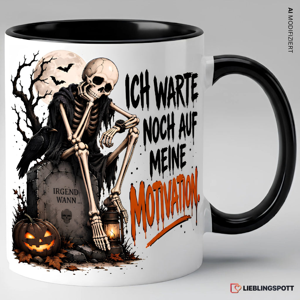 Halloween Tasse Ich warte noch auf meine Motivation Schwarz