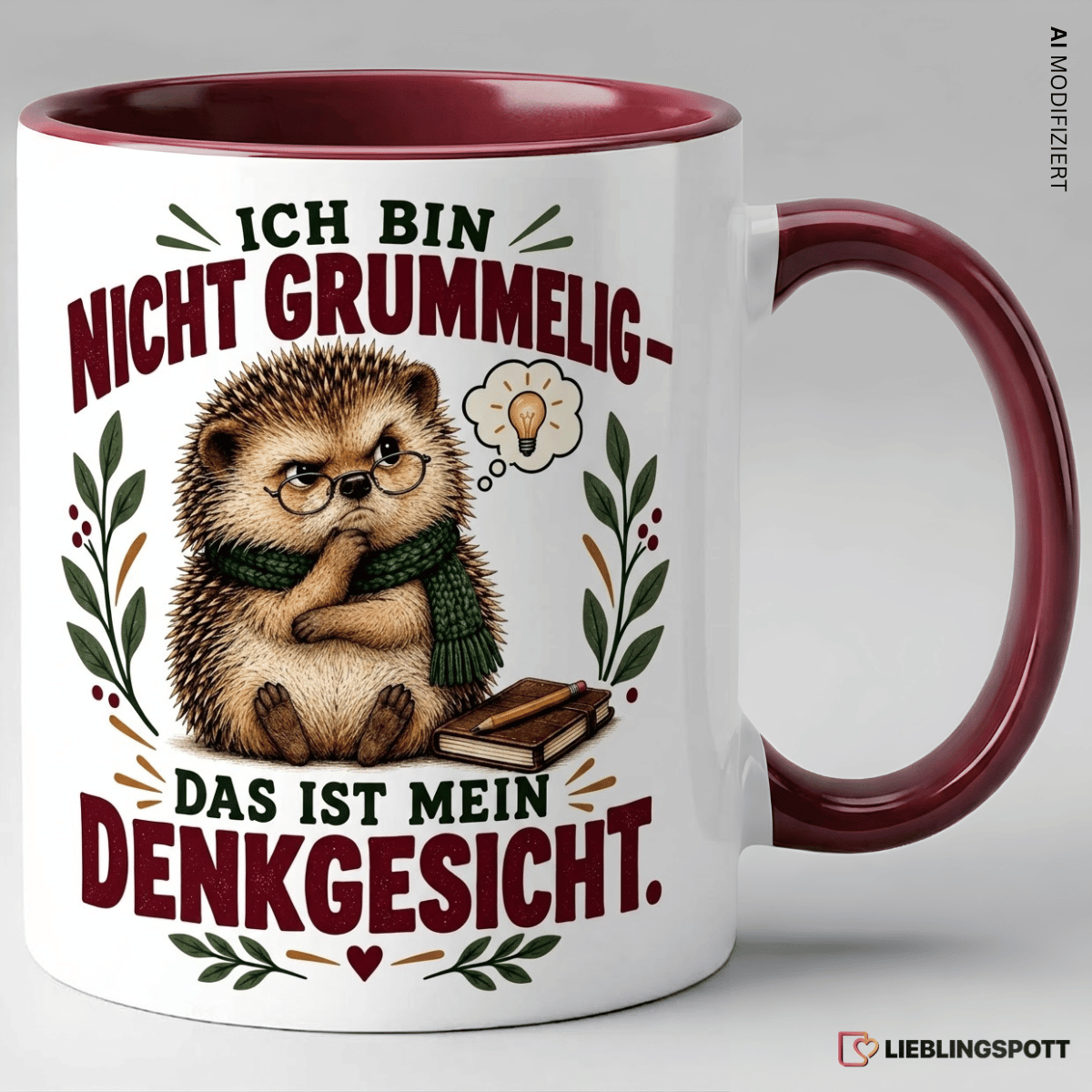 Maroon Keramiktasse mit Igel-Motiv und Spruch Ich bin nicht grummelig – das ist mein Denkgesicht