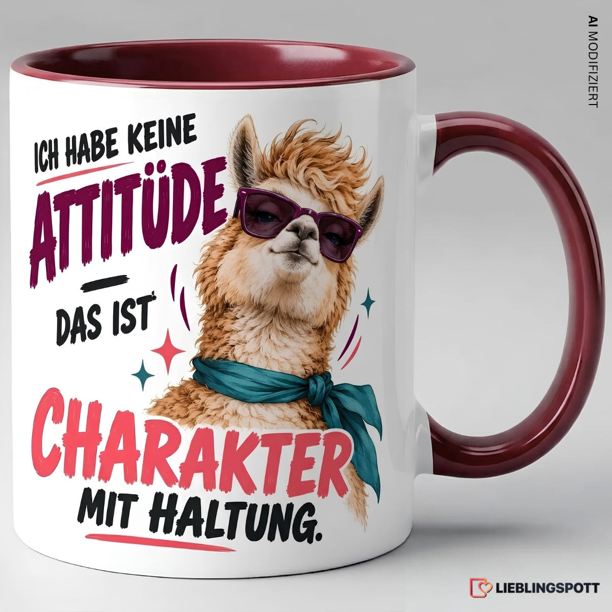 Maroon Keramiktasse mit Alpaka und Spruch Ich habe keine Attitüde – das ist Charakter mit Haltung